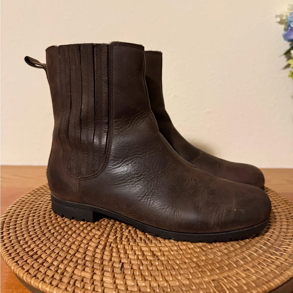 UGG Women's Brown Leather‎ Ramos Sheep skin Winter Boots